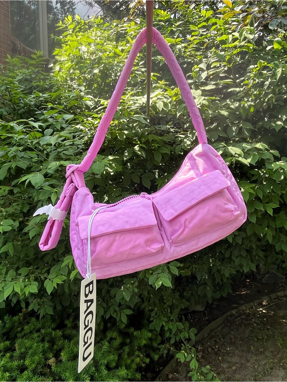 BAGGU Peony Cargo Shoulder Bag with Front Pockets
